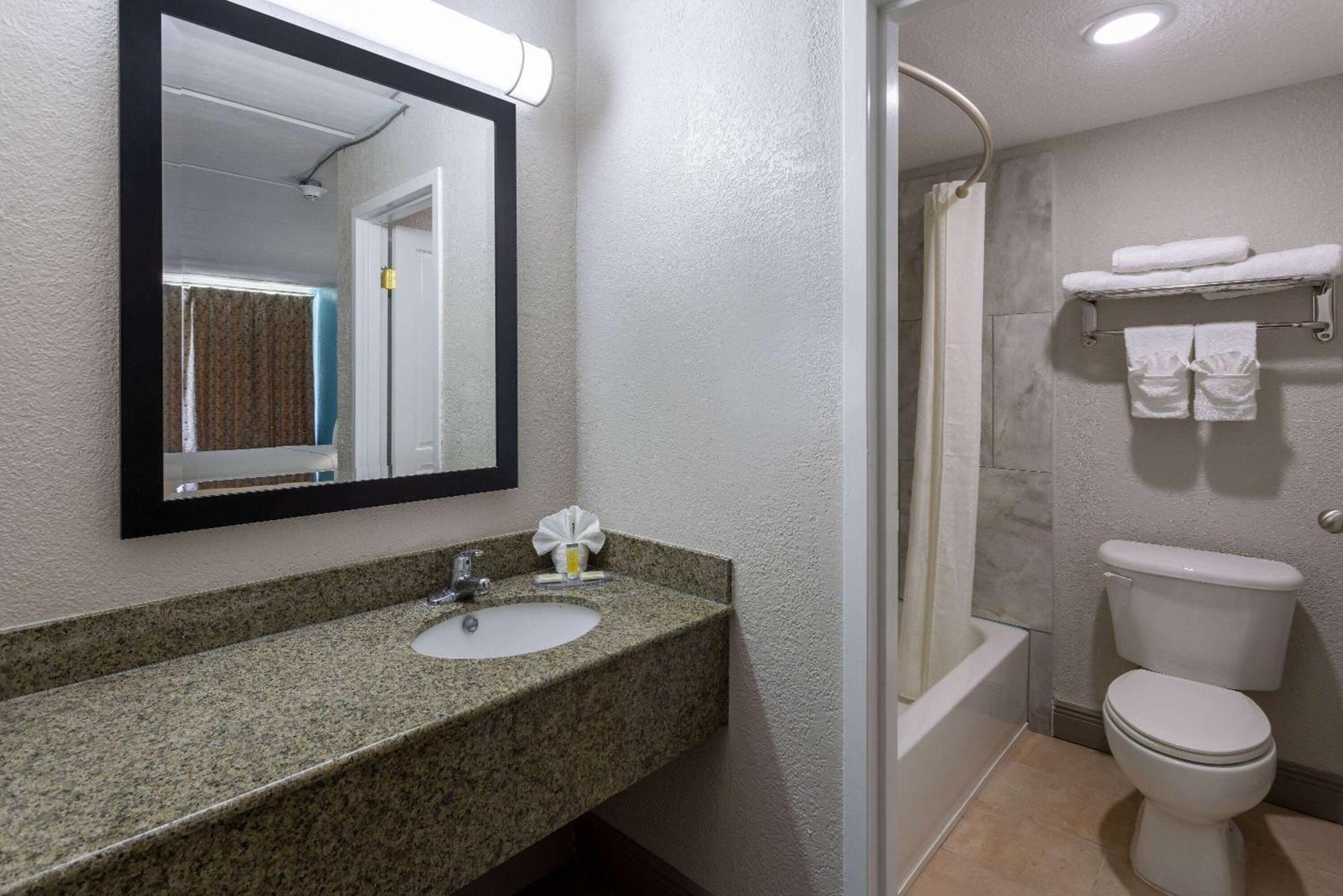 Travelodge By Wyndham Kingsland Ga ภายนอก รูปภาพ