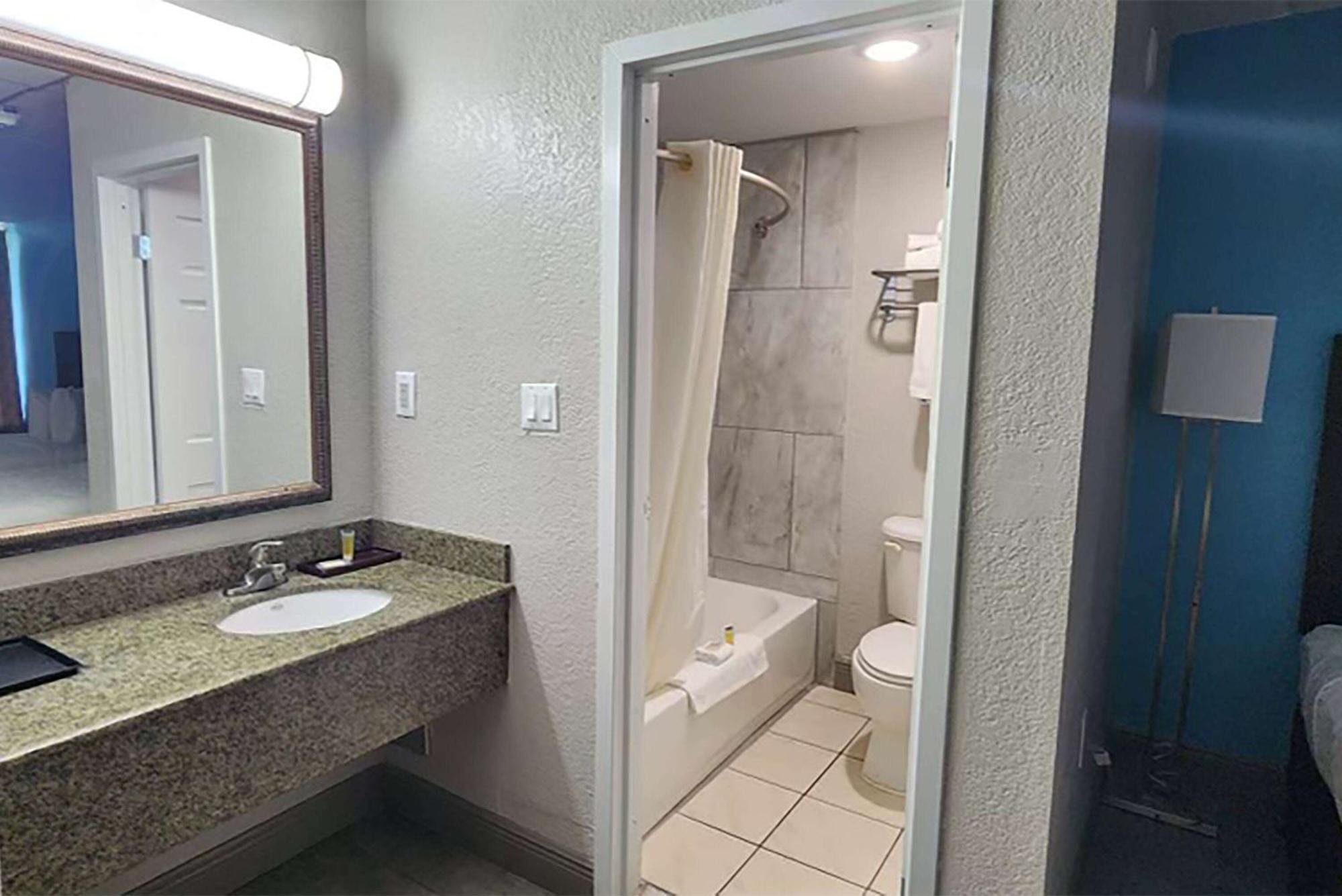 Travelodge By Wyndham Kingsland Ga ภายนอก รูปภาพ